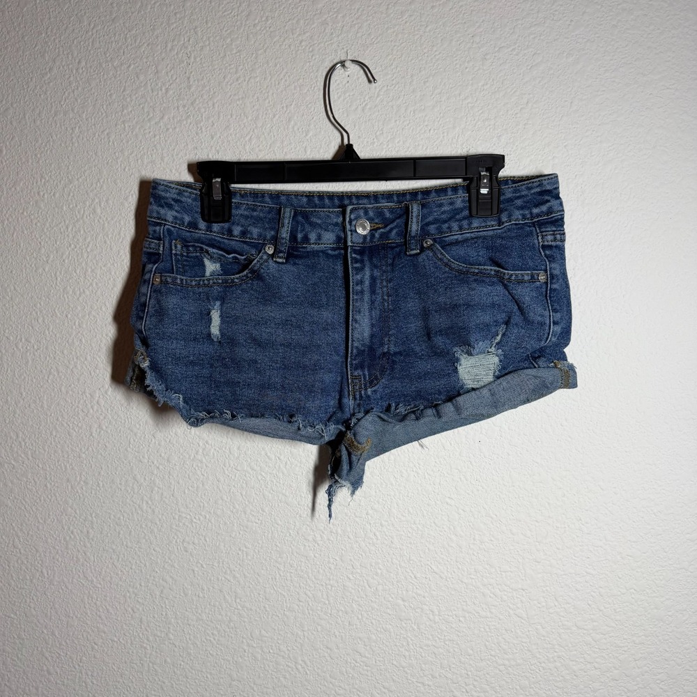 Love Soho Denim Cut-Off Shorts Womens‎ 5 Blue Distressed Pockets Medium Wash